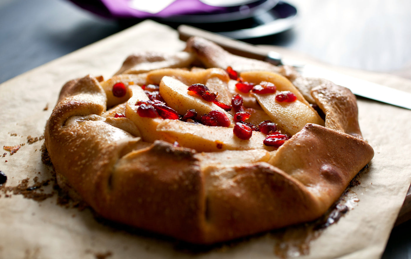 COOKING CLASS: As Easy as Apple Pie by Leslie Lindsay