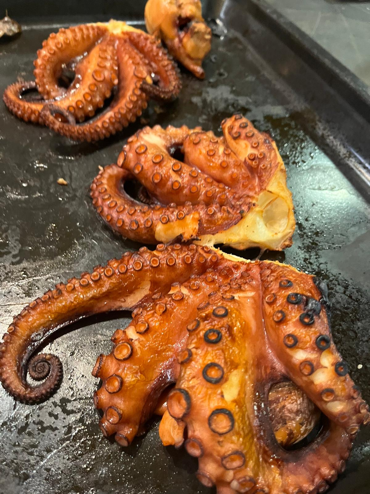 COOKING CLASS: Greek Seafood with Peter Minaki