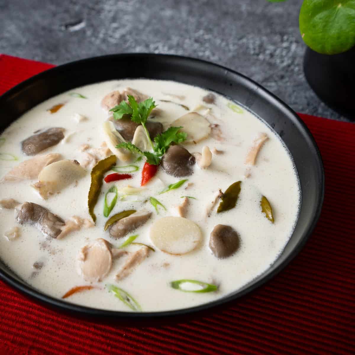 COOKING CLASS: Thai Home Cooking by Mai Duong